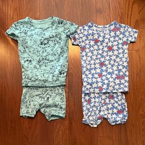 GAP Kids Dinosaur and Star Pajama short bundle- size 4T